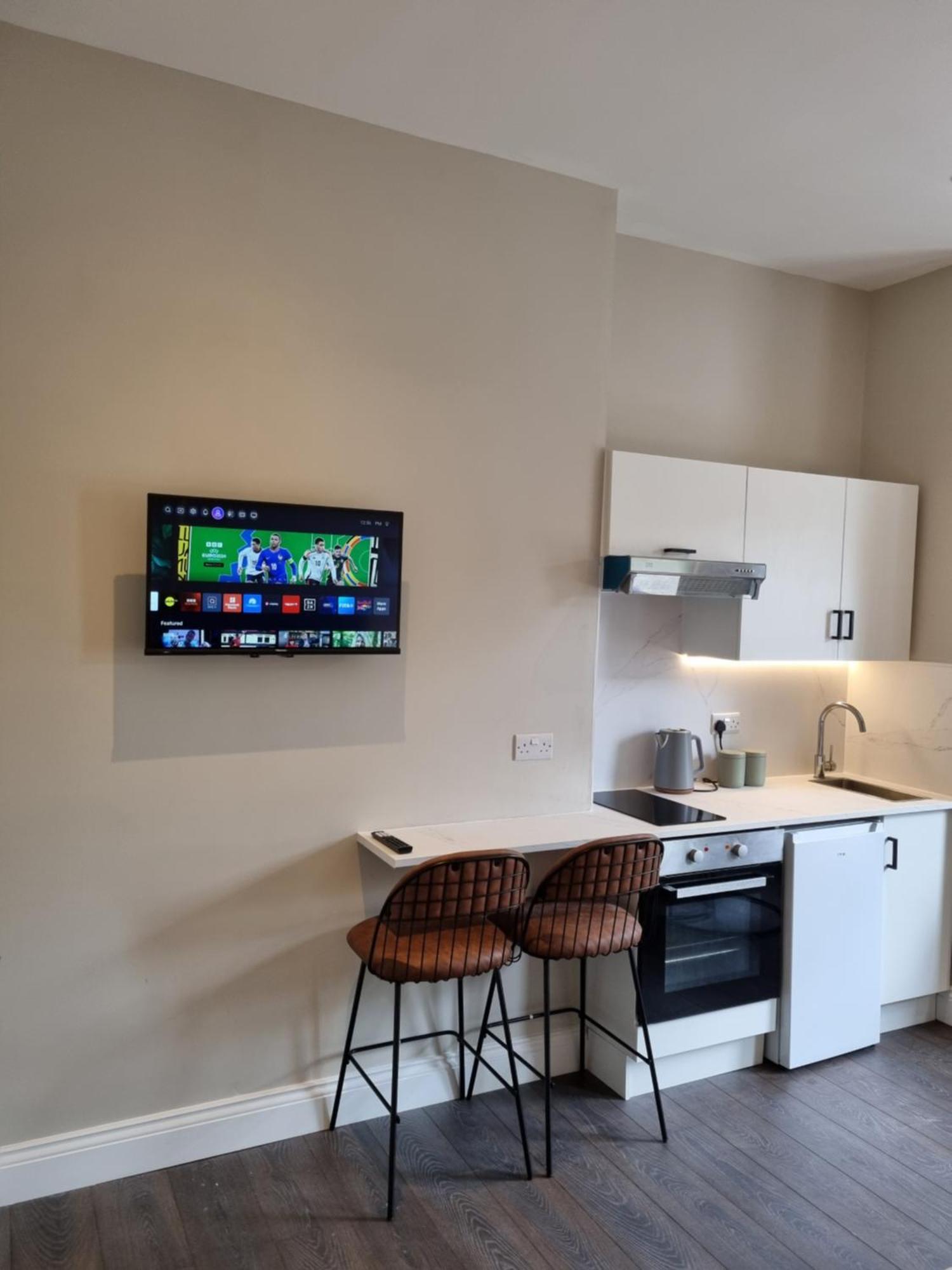 בורנמות' The Ivy Apartments מראה חיצוני תמונה